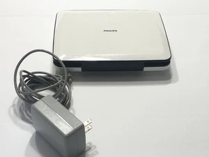 Philips Portable DVD Player PET741W/17 7" LCD Widescreen White W/ Power Supply - Picture 1 of 10