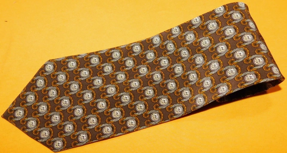 VALENTINO MADE IN ITALY CORBATA PATRÓN MEDALLÓN MARRÓN/BEIGE/BLANCO - CORBATAS DE DISEÑADOR. Foto 1 de 3