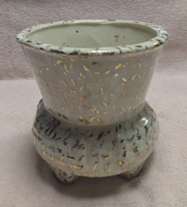 Vintage Pioneer (?) Pottery Co USA Cream Planter Flower Pot 22k Gold Pattern - Picture 1 of 4