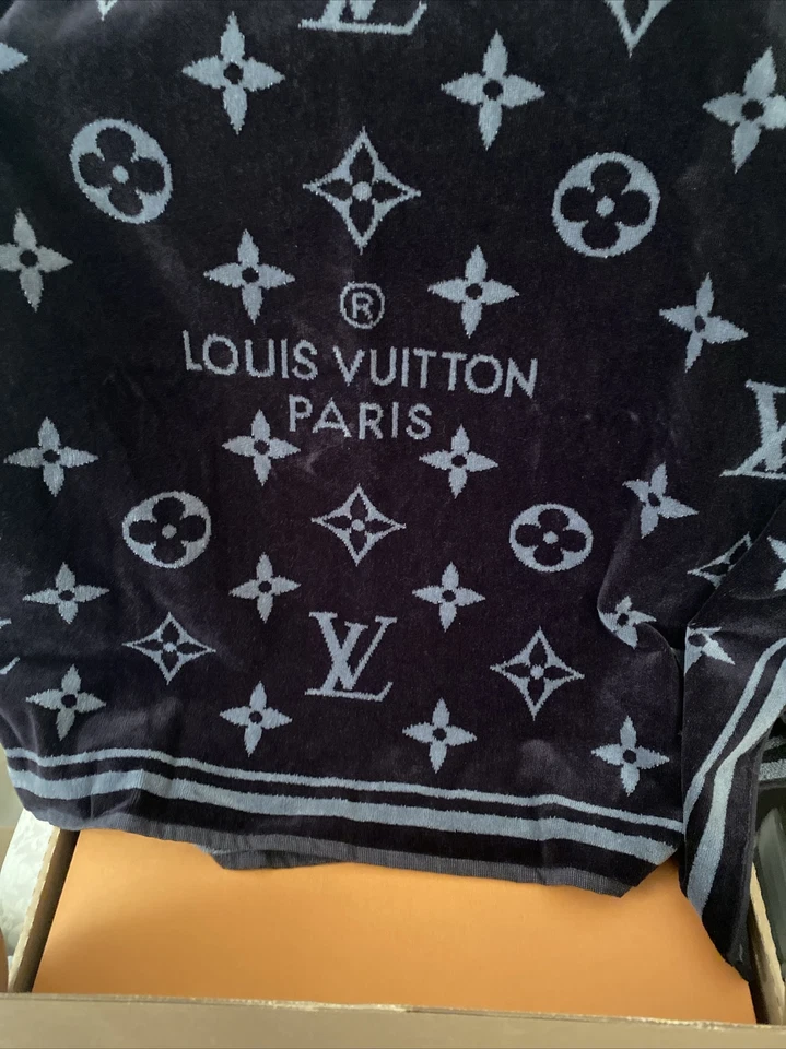 Louis Vuitton Beach Bath Towel Cotton Monogram Eclipse Jacquard Auth 19aw