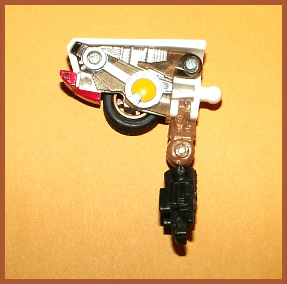 Transformers Universe _ DX Class _ Inferno _ Robot Right Arm w/ Tire - Image 1 of 1