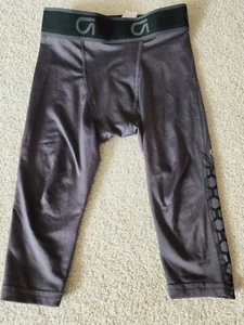 Boys Athletic Compression Pants Knee Length XSMALL 4/5 worn 1x - Picture 1 of 3