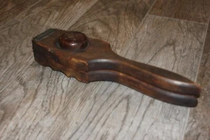 Antico spremiagrumi spremiagrumi in legno 1800 alesatore incernierato con manici e colino VGAC - Foto 1 di 10