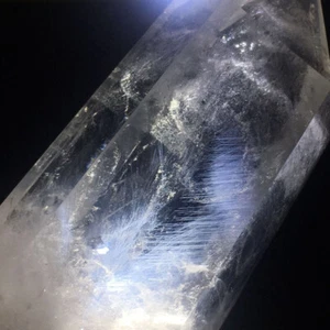 840g Natural Reiki Quart CRYSTAL BLUE "Angel Feathers" WAND POINT Healing Q188 - Picture 1 of 9