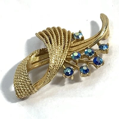 VINTAGE Signed LISNER Blue AB RHINESTONE Pin Flower Spray Gold Tn Textured Leaf - Image 1 of 4