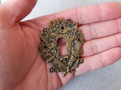  ANCIENNE ENTRÉE DE CLÉ SERRURE DE MEUBLE en bronze ou laiton    N°6 A - Photo 1/4