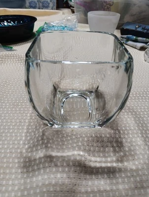 4英寸复古Libbey玻璃透明弧形锥形方形有源,糖果,花瓶厚 — 第 1/2 张图片