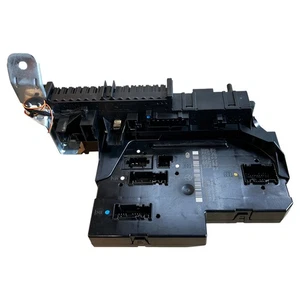 Scatola fusibili Mercedes Classe C S204 W204 2049065602 - Foto 1 di 1