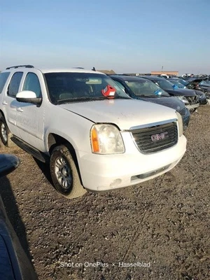 WHT LEFT FENDER 25819550 2007-2014 GMC YUKON - Image 1 of 4