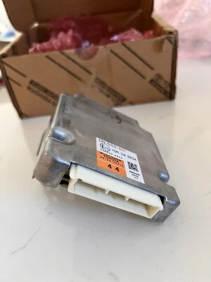 Módulo de control de conducción Lexus ES350 2013-2015 88150-06012 OEM Foto 1 de 4