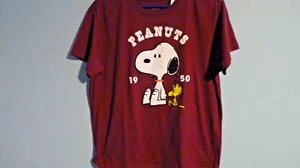 Peanuts Snoopy & WOODSTOCK BURGUNDY S/S T-shirt Size XL NWT - Picture 1 of 2