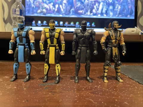 Jazwares Mortal Kombat Klassic Scorpion Sub Zero Noob Saibot and Scorpion Cover