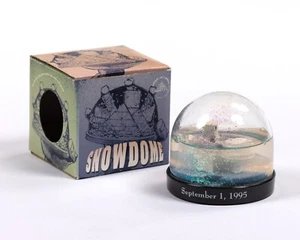 Vintage Rock and Roll Hall Of Fame Snowglobe Cleveland Ohio 1995 with Box RARE - Bild 1 von 10