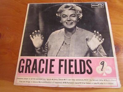 33 LP VINYL RECORD GRACIE FIELDS ACE OF CLUBS   GREAT  * MUST SEE - Image 1 of 2