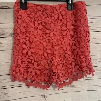 Pantalones Cortos Hollister Lacey Ojales Crochet Floral Coral Cremallera Trasera Tiro Alto Talla 1 Foto 1 de 4