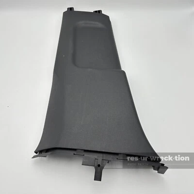 Embellecedor pilar B inferior izquierdo Volkswagen Jetta 2011-2014 5C6867291 Foto 1 de 4