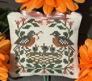 Finished PRAIRIE SCHOOLER Ornament : PRAIRIE BIRDS - Robins - Bild 1 von 4