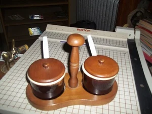 Brown drip glaze condiment set w wood tray And Spoons Made In USA Vintage - Imagen 1 de 5
