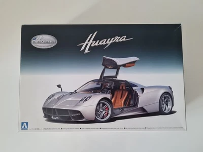 Aoshima 1/24 Pagani Huayra Model Car Kit - Immagine 1 di 3