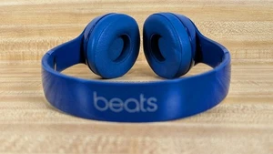 Beats Solo 2 HD Kopfhörer mit Hülle und Kabeln - Blau B0518  - Bild 1 von 18