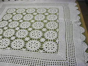 Vintage ältere Mitteldecke gehäkelt Spitzendecke 87 x 87 cm in gutem Zustand - Bild 1 von 1