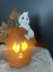 Halloween Ceramica Zucca Amica Fantasma Decorazione 10,75"Arancione Corda Illuminata Vintage - Foto 1 di 8