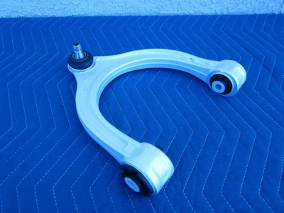 MERCEDES C-CLASS W202, W203, W204, W205 OEM RH FRONT UPPER CONTROL ARM #3FL-11 - Image 1 of 3