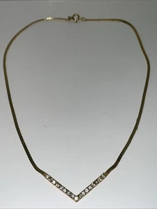 Collana Monet in oro 1/20 12k a spina di pesce a V con strass 15" ~ VINTAGE - Foto 1 di 9