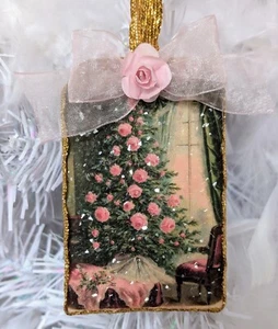 Victorian Shabby Pink Roses Christmas Tree Decoupage Glass Glitter Ornament - Picture 1 of 3