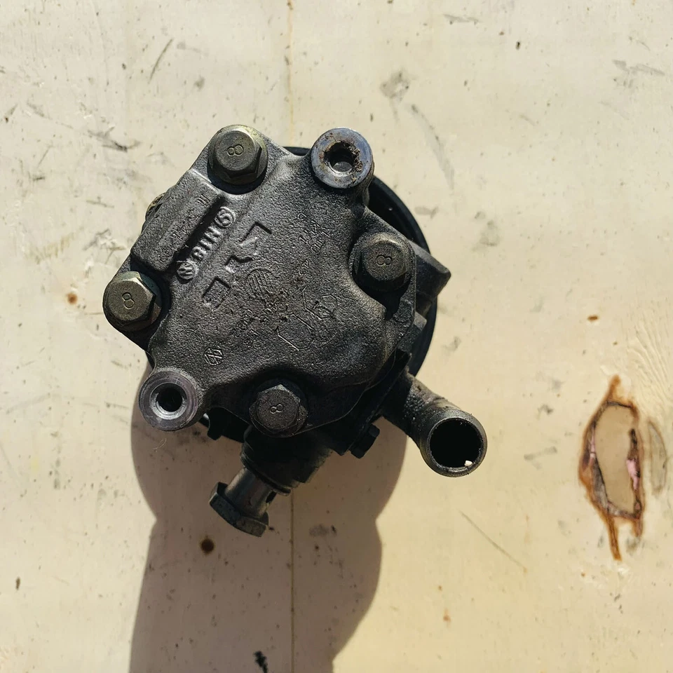 Bomba de dirección asistida genuina original para Volkswagen Jetta 1999 1J0422154B Foto 1 de 4