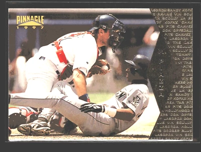 1997 Pinnacle #103 Mike Piazza Los Angeles Dodgers HOF - Image 1 of 2