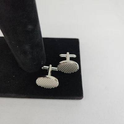 Geoffrey Beene Cufflinks Oval Silverstone - Image 1 of 3