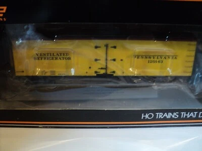 MTH HO Pennsylvania R-40-2 Woodside Reefer #80-94002 #120143 Yellow L/N Cond. - Image 1 of 2
