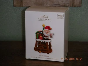 Hallmark Ornament 2011 ~ Hide 'N' Peek ~ Ornament Club              - Imagen 1 de 2