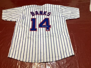Ernie Banks AUTOGRAPH Chicago Cubs Jersey *GTSM Sticker COA* SIGNED - Bild 1 von 6
