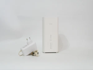 Huawei B818-263 LTE 4G Modem mit Creped Winkel für SIM 1,6Gbit/s wind3 und iliad - Bild 1 von 8