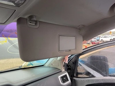 Parasol derecho pasajero con iluminación compatible con 16-23 TITAN XD 2189880 Foto 1 de 4