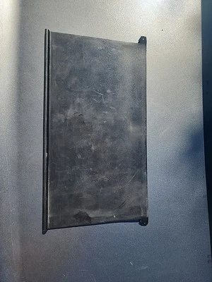 Almofada antiderrapante 2001-2006 Chevrolet Tahoe Yukon cubículo de carga traseira armazenamento  - Imagem 1 de 4