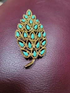 Vintage Gerrys Gold Tone Teal Turquoise Enamel Brooch Pin - Picture 1 of 3