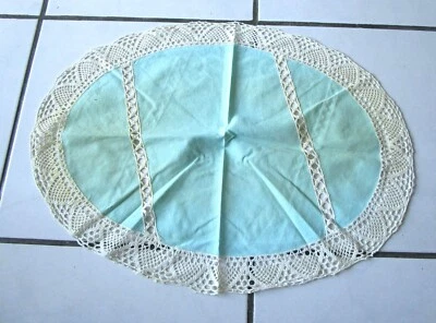 NAPPERON ANCIEN, EN LIN,  BRODERIE DENTELLE AU CROCHET FAIT MAIN. - Photo 1/2