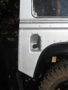 Relleno de combustible a escala para 1/10 RC4WD Land Rover Defender D90 cuerpo duro IKkeTech 4x4 - Imagen 1 de 5