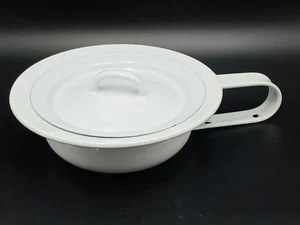 Email  Bettpfanne, Stechbecken, Nachttopf, Schieber mit Deckel, Weiß, 811 Gramm  - Bild 1 von 12