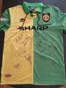 MAN UTD - Multi Signed Qtr Shirt for 1993-94 Season by 13 - Size XL - FOOTBALL - Picture 1 of 3