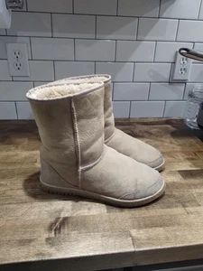 UGG Hergestellt in Australien Original Lammfell Lammfell Stiefel Damen 10 US Herren 9 US - Bild 1 von 10