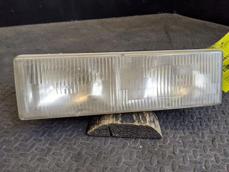Driver Headlight I-beam Front Axle Only Fits 90-02 CHEVROLET 3500 PICKUP 1513654 Foto 1 de 4