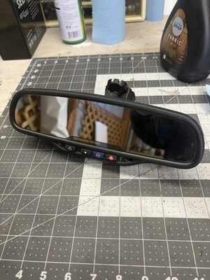 Espejo retrovisor Chevy/GMC 1999-2006 con temperatura y OnStar Foto 1 de 2