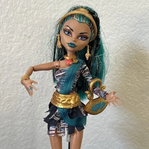 Monster High Puppe Signature Nefera De Nile Doll 1st Wave 2012 komplett EUC - Bild 1 von 8