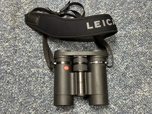 Leica Ultravid 8x32 Binoculars Neckstrap Lens Cap - Excellent Condition - Picture 1 of 5