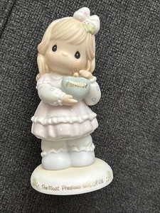 Precious Moments "Das kostbarste Geschenk von allen" Familie 183814 Mädchen Ornament - Bild 1 von 3
