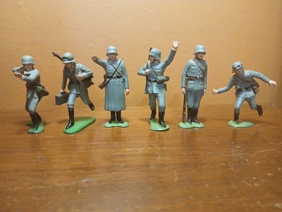 Lot of 6 Vintage Marx WWII Warriors Of The World German Toy Soldiers **READ** - Image 1 of 4